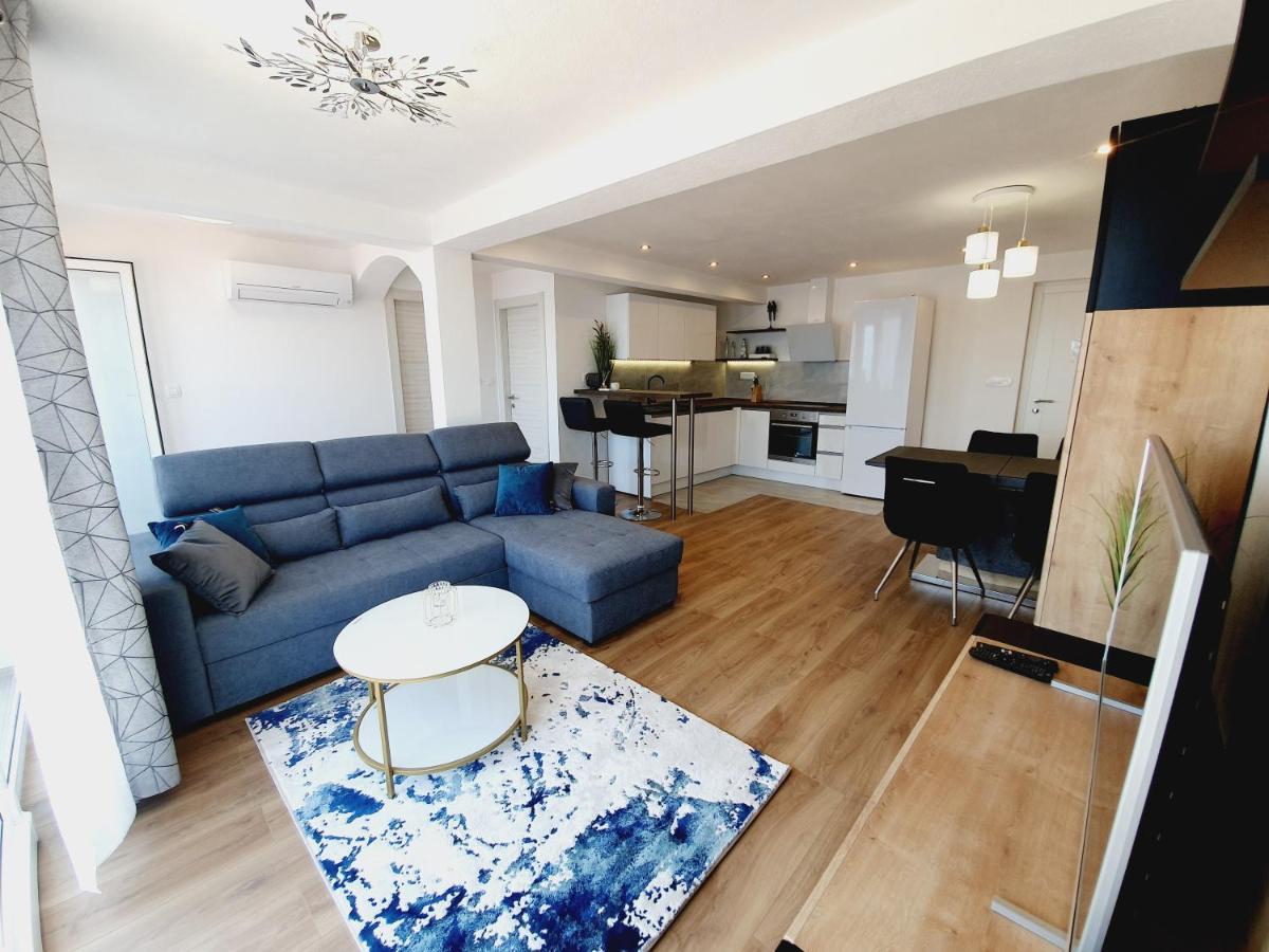 Apartman White House