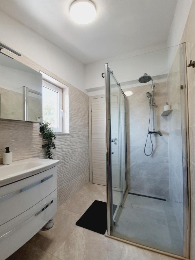 Apartman White House