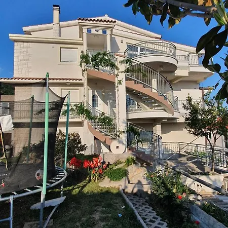 White House Apartments Dugi Rat Exterior photo