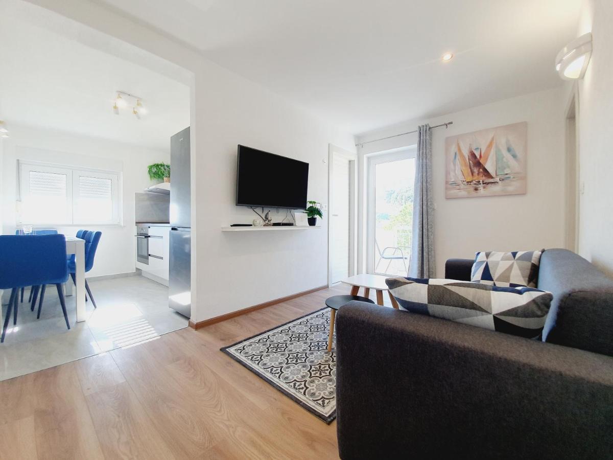 White House Apartment